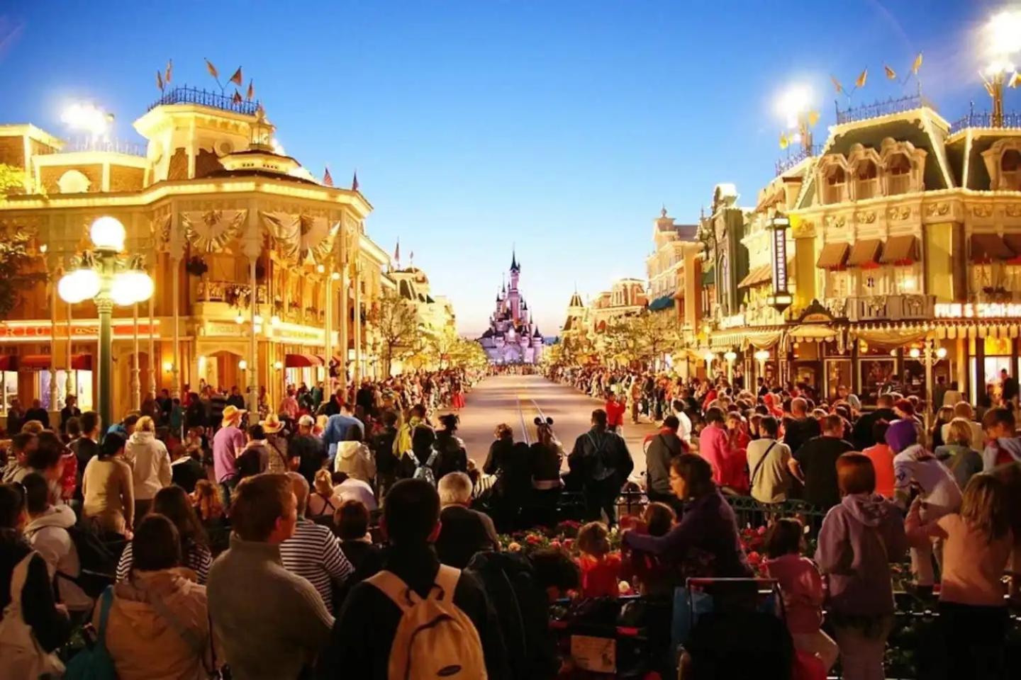 Magic Studio - Disneyland Paris Shopping Village 9 Minutes Chessy  Eksteriør bilde